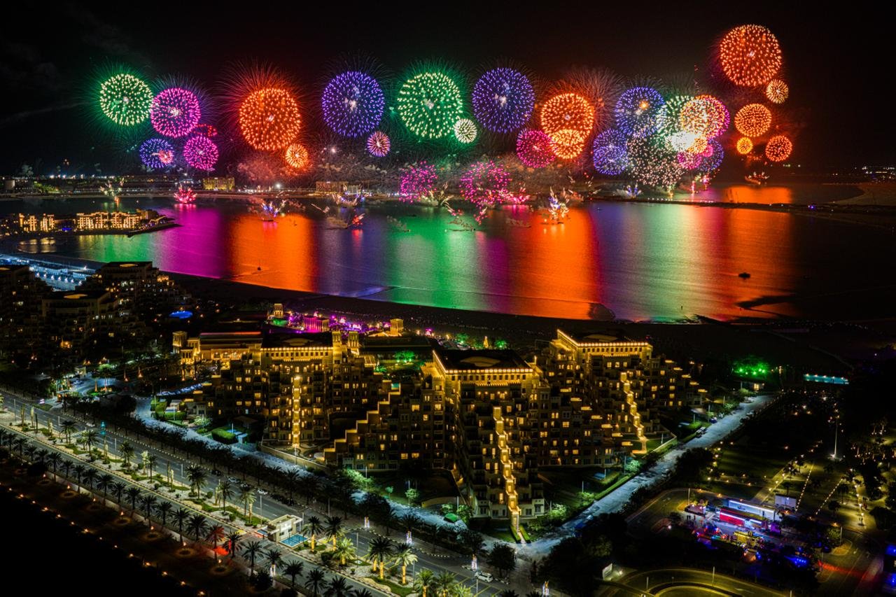 RAS AL KHAIMAH SETS A NEW GUINNESS WORLD RECORD WITH A SPECTACULAR NEW YEAR’S EVE CELEBRATION (3)