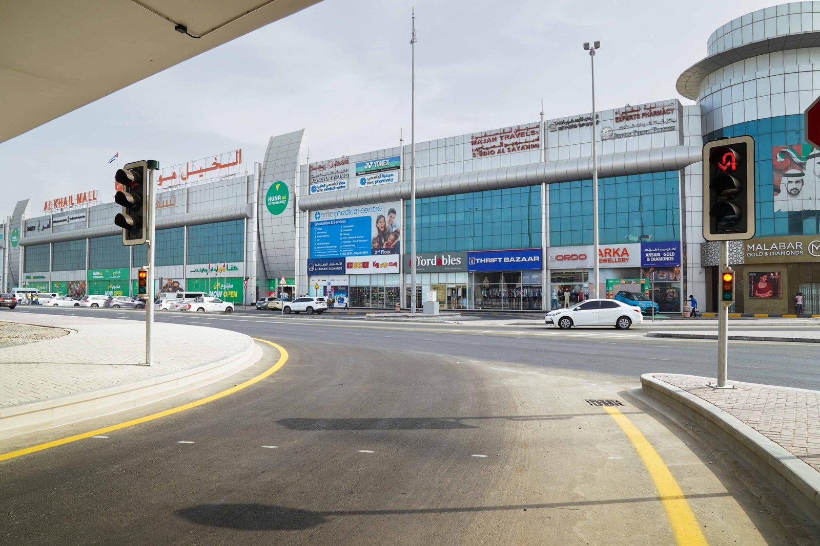 (طرق دبي) تضيف مسار جديد وحركتي التفاف للخلف على شارع لطيفة بنت حمدان لرفع كفاءة الحركة المرورية (2)